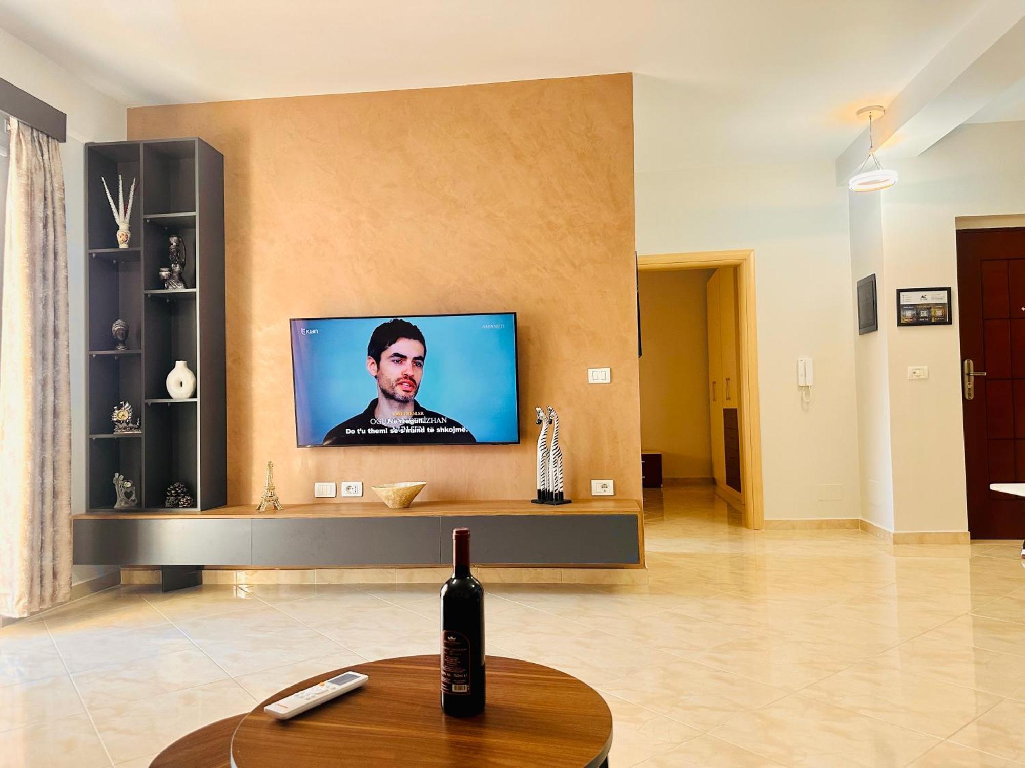 Jico Travel - Erjon Apartments วญอเรอ ภายนอก รูปภาพ