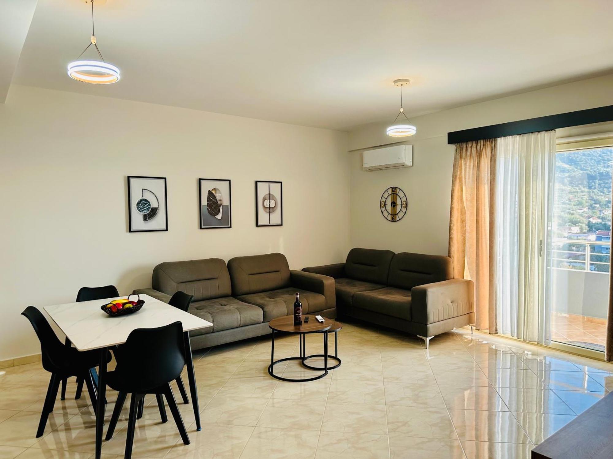 Jico Travel - Erjon Apartments วญอเรอ ภายนอก รูปภาพ